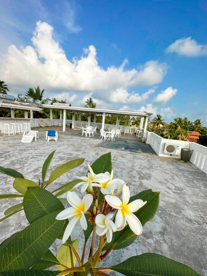 Sunset Sands Hikkaduwa Dış mekan fotoğraf