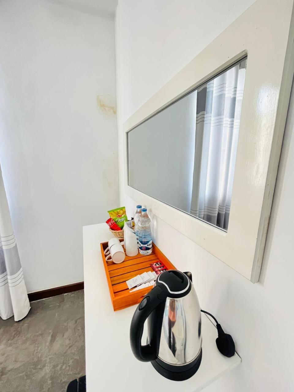 Sunset Sands Hikkaduwa Dış mekan fotoğraf